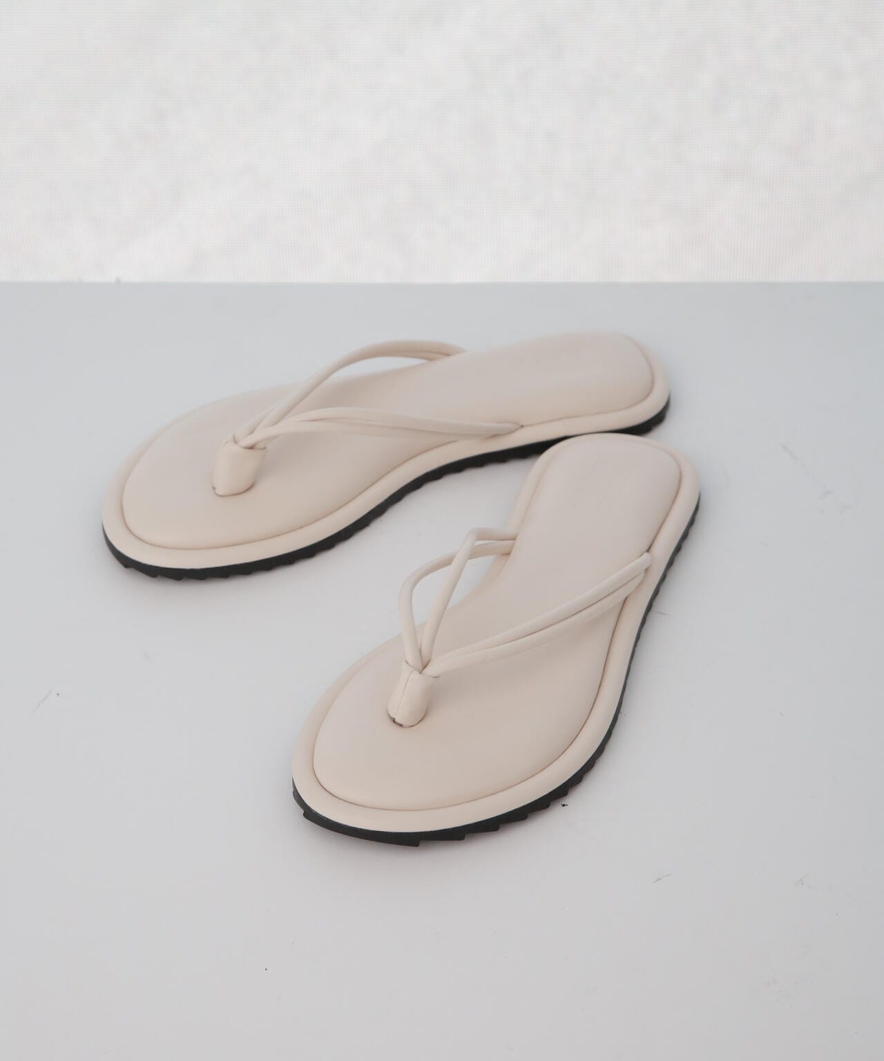 ソフトフラットトングサンダル 6734135304