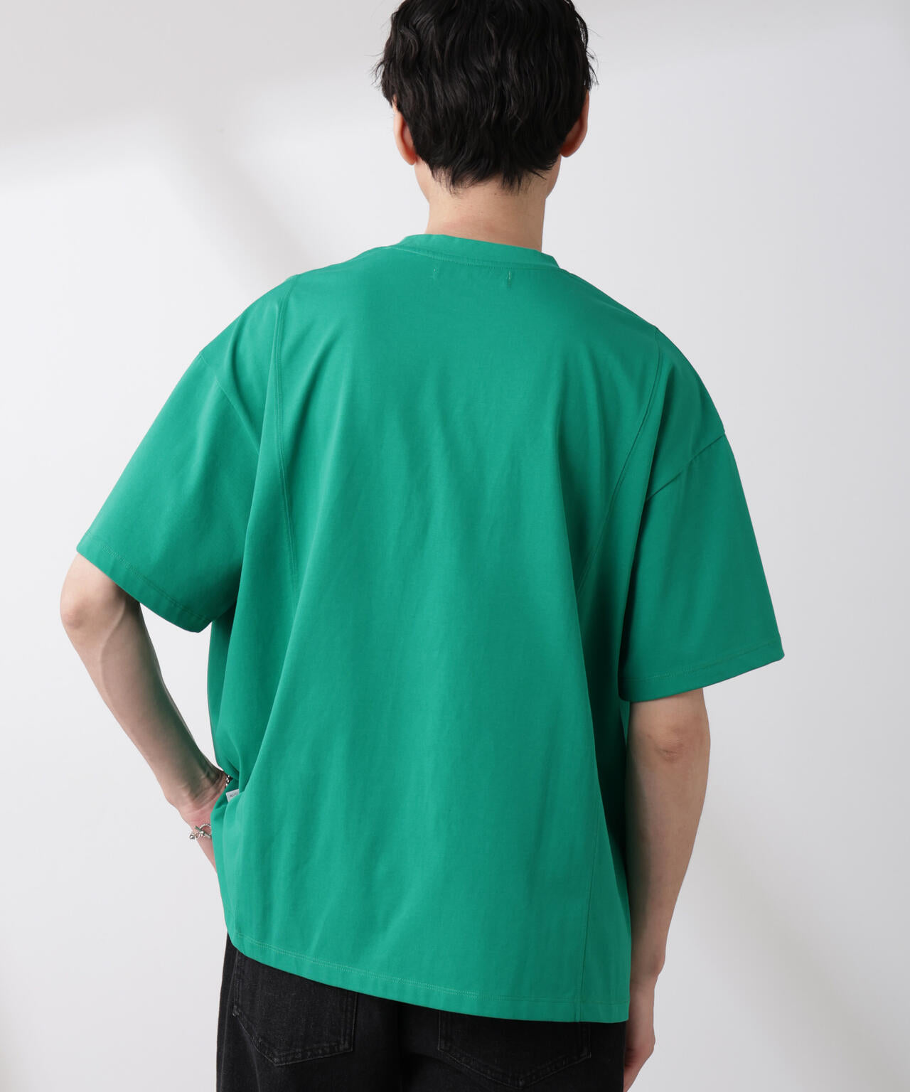 「NJ/CLUB」 ENRICHプリント切り替え Tシャツ 6685124223