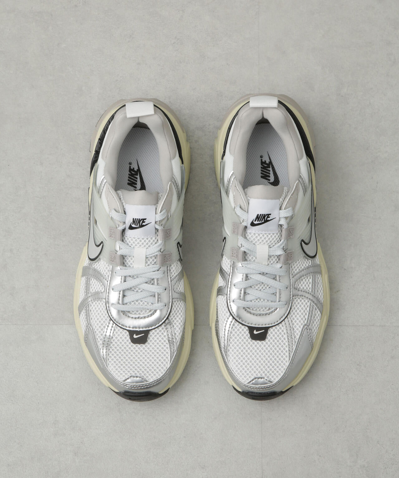 NIKE/ナイキ ウイメンズ V2K ラン 6715134024