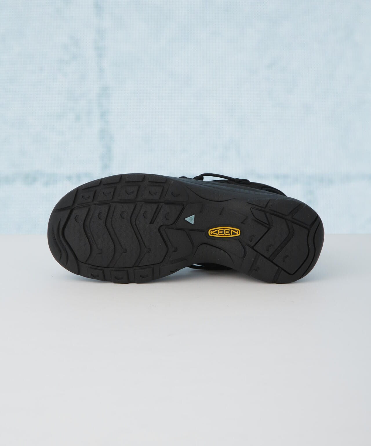 KEEN/UNEEK ASTORIA ユニーク アストリア ブラック 6714135192