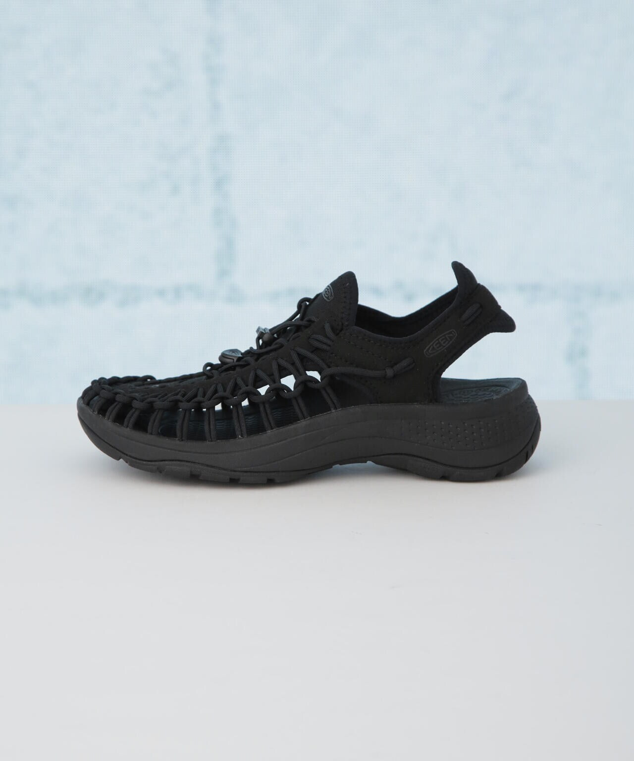 KEEN/UNEEK ASTORIA ユニーク アストリア ブラック 6714135192