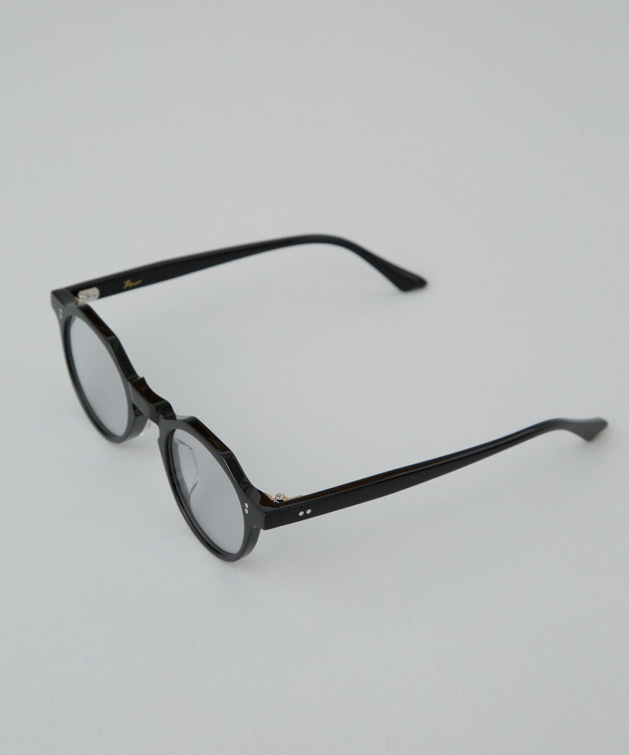 NEW.(Few.)/F2 6704140010