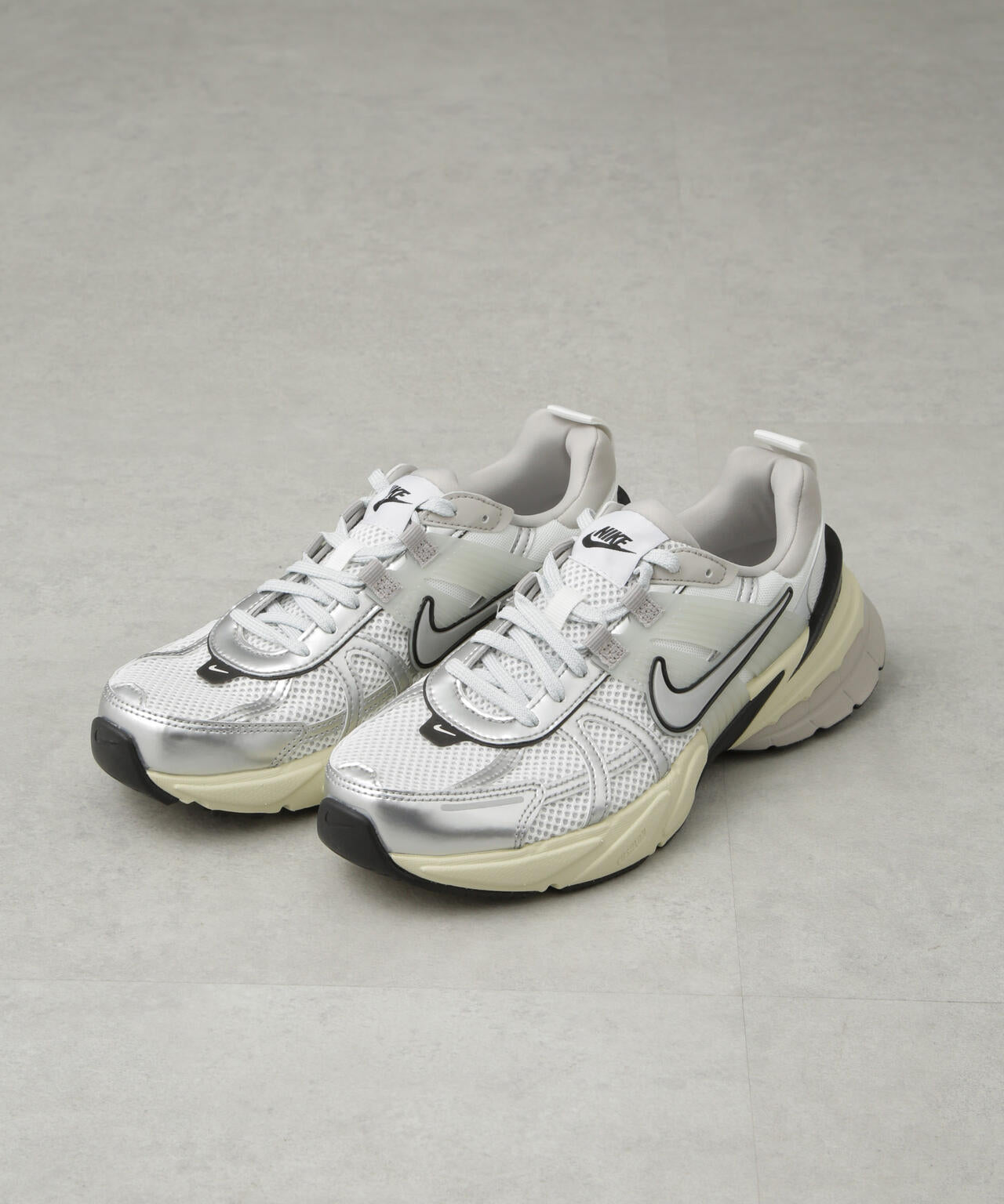 NIKE/ナイキ ウイメンズ V2K ラン 6715134024
