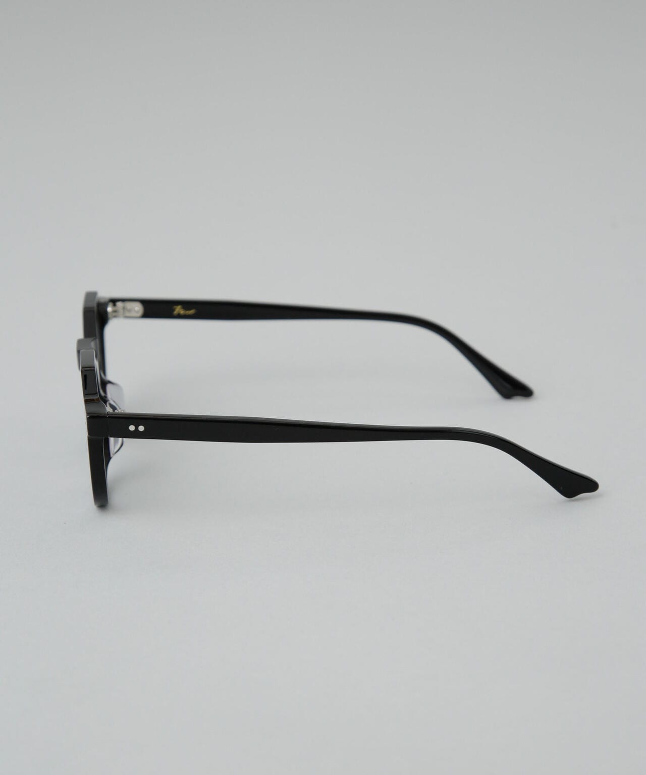 NEW.(Few.)/F2 6704140010