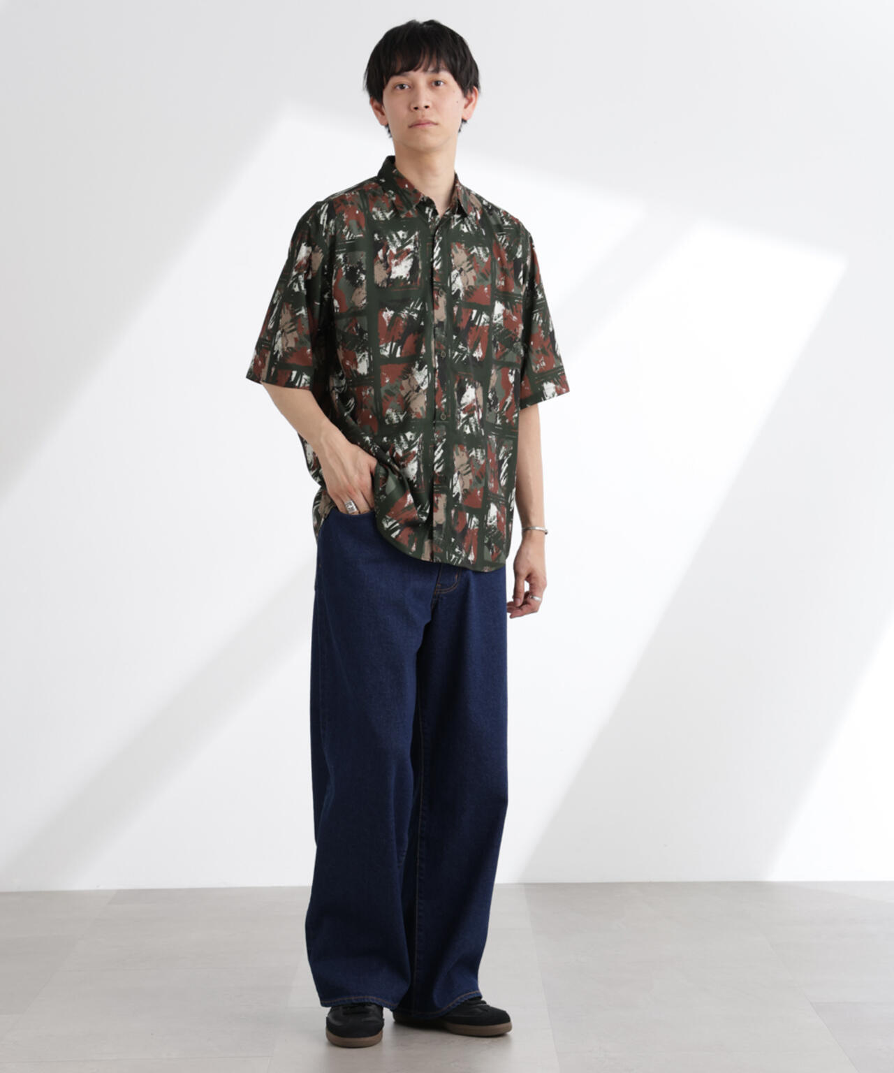 アート柄シャツ 半袖 6725121222