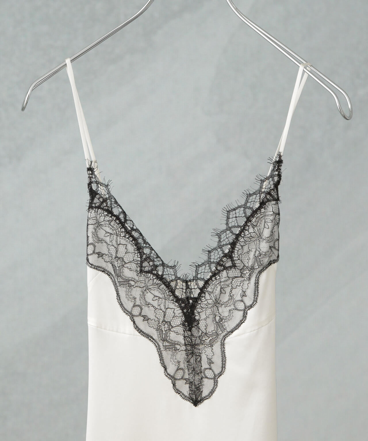 ANTHEM A/POWDERY SILK LACE CAMISOLE 6715121007