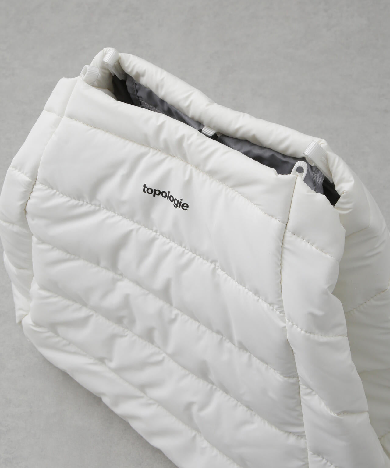 Topologie/Marche Tote Large Puffer 6705132178