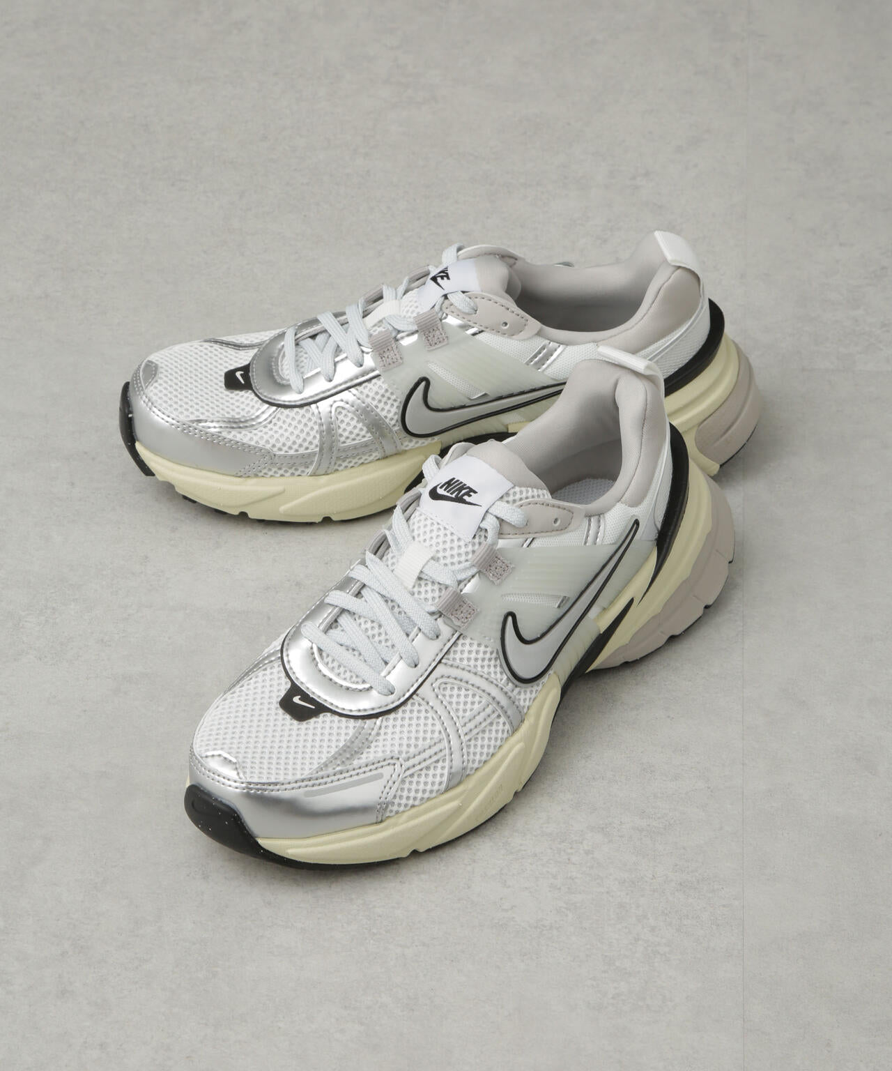 NIKE/ナイキ ウイメンズ V2K ラン 6715134024