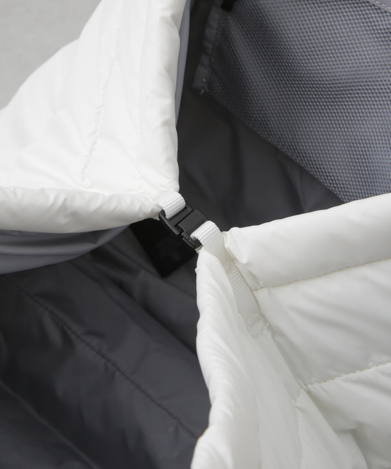 Topologie/Marche Tote Large Puffer 6705132178