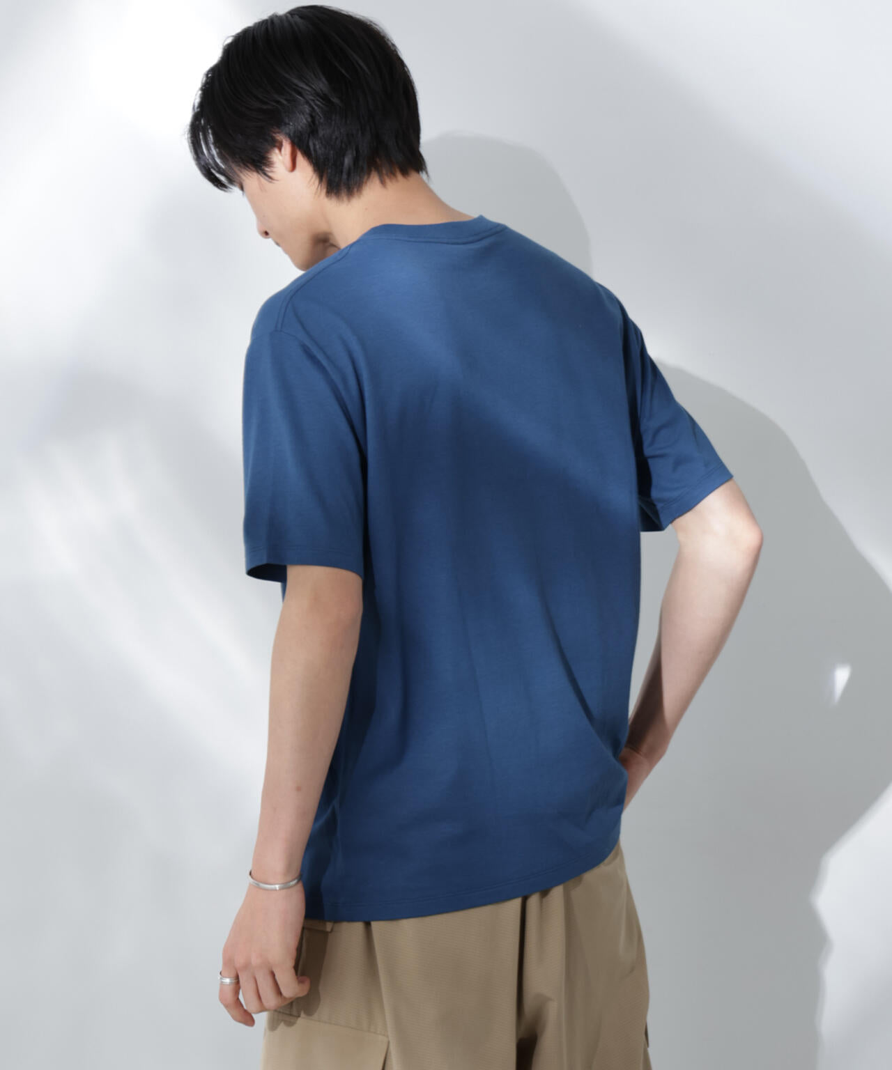 Anti Soaked(R)汗染み防止 De Light ミドルシルエットTシャツ 6685124211
