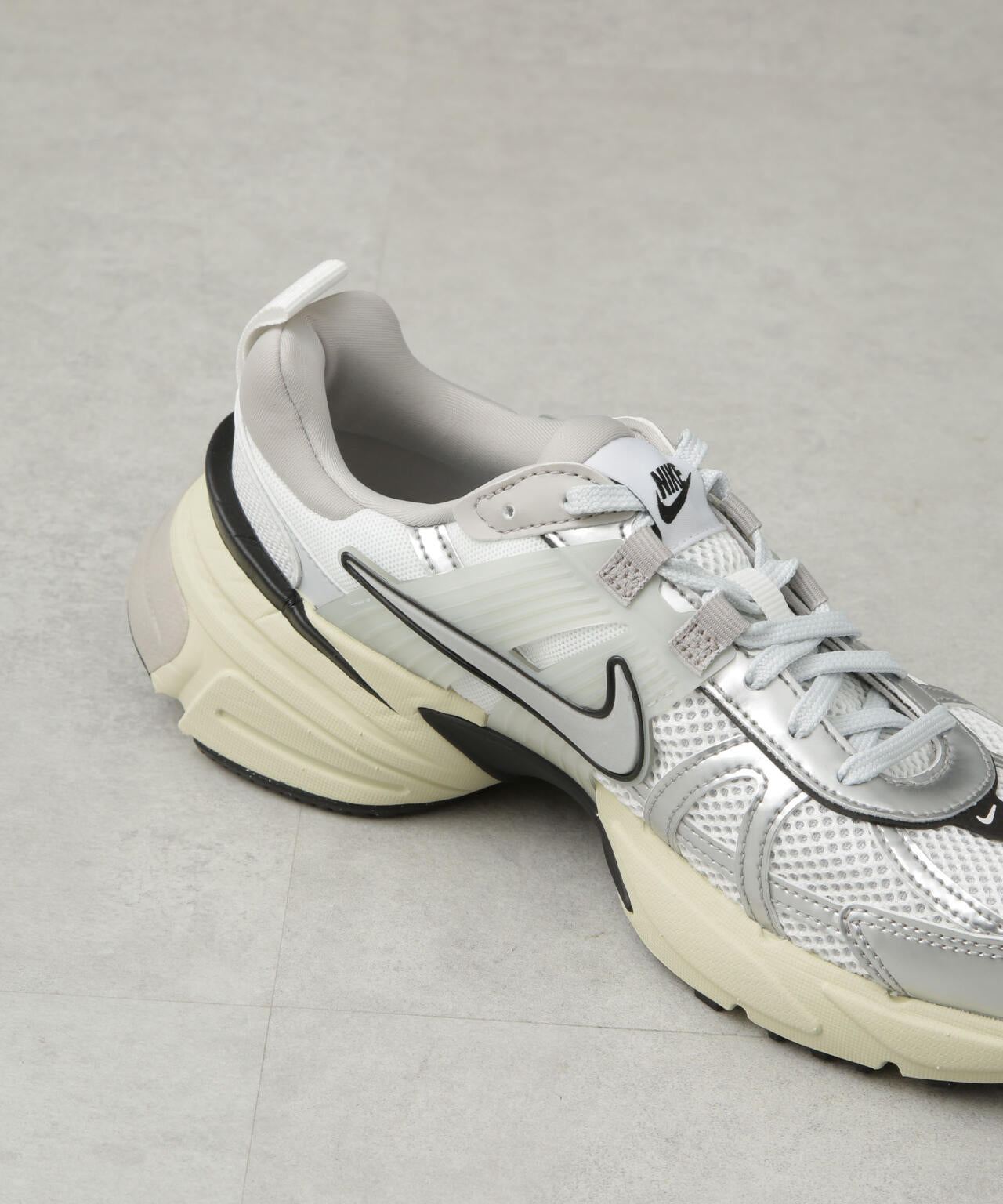 NIKE/ナイキ ウイメンズ V2K ラン 6715134024