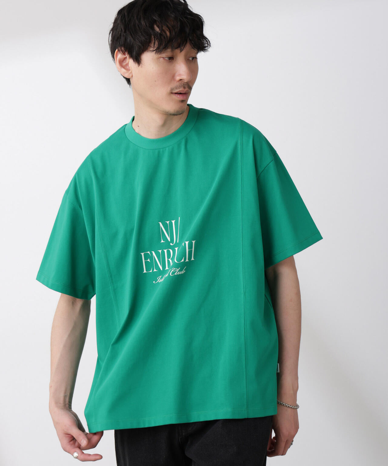 「NJ/CLUB」 ENRICHプリント切り替え Tシャツ 6685124223