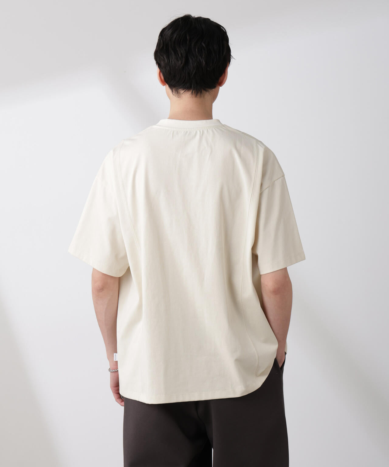 「NJ/CLUB」 ENRICHプリント切り替え Tシャツ 6685124223