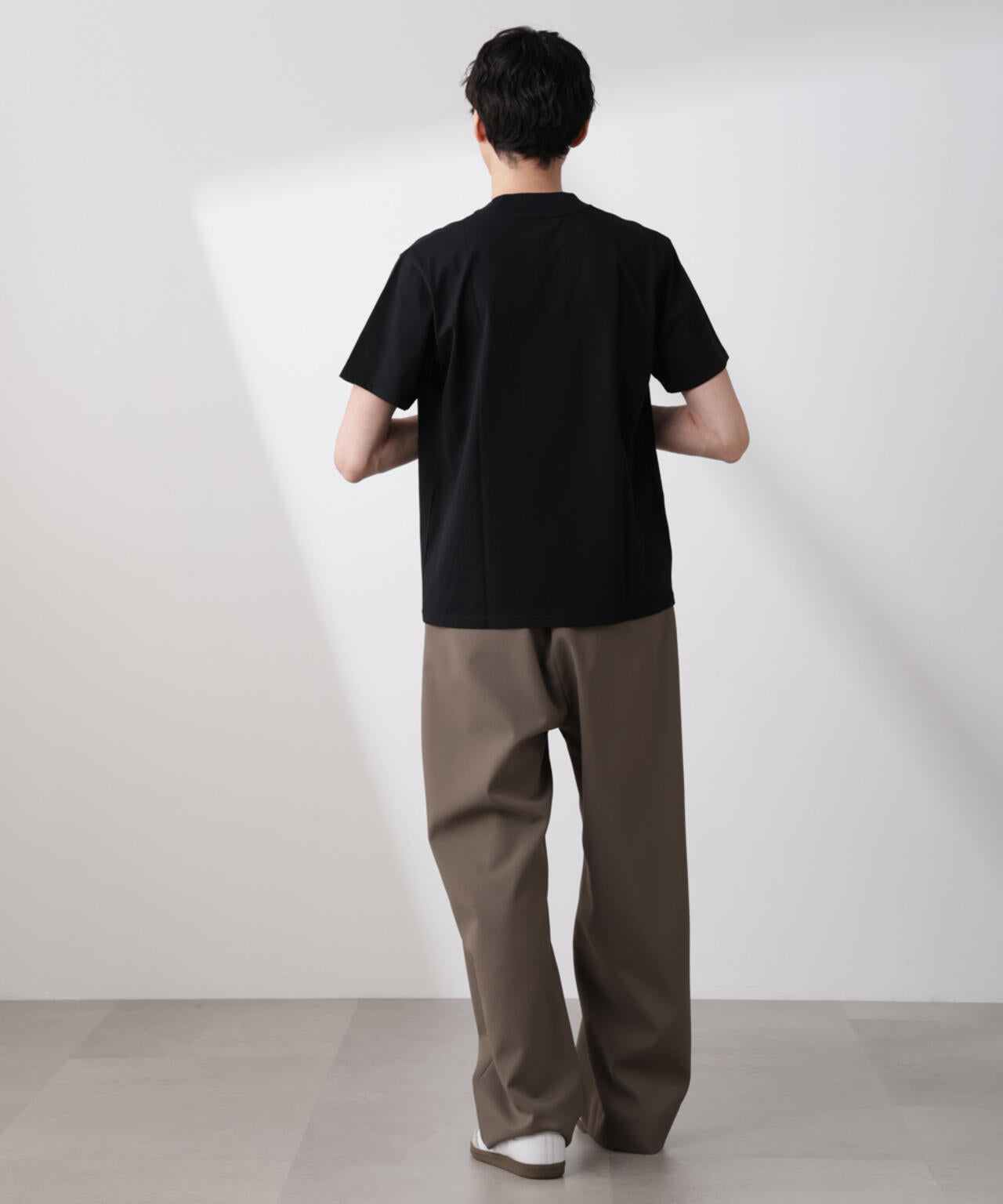 WEB限定/ジャケT(R) Vネック 半袖 6685124229
