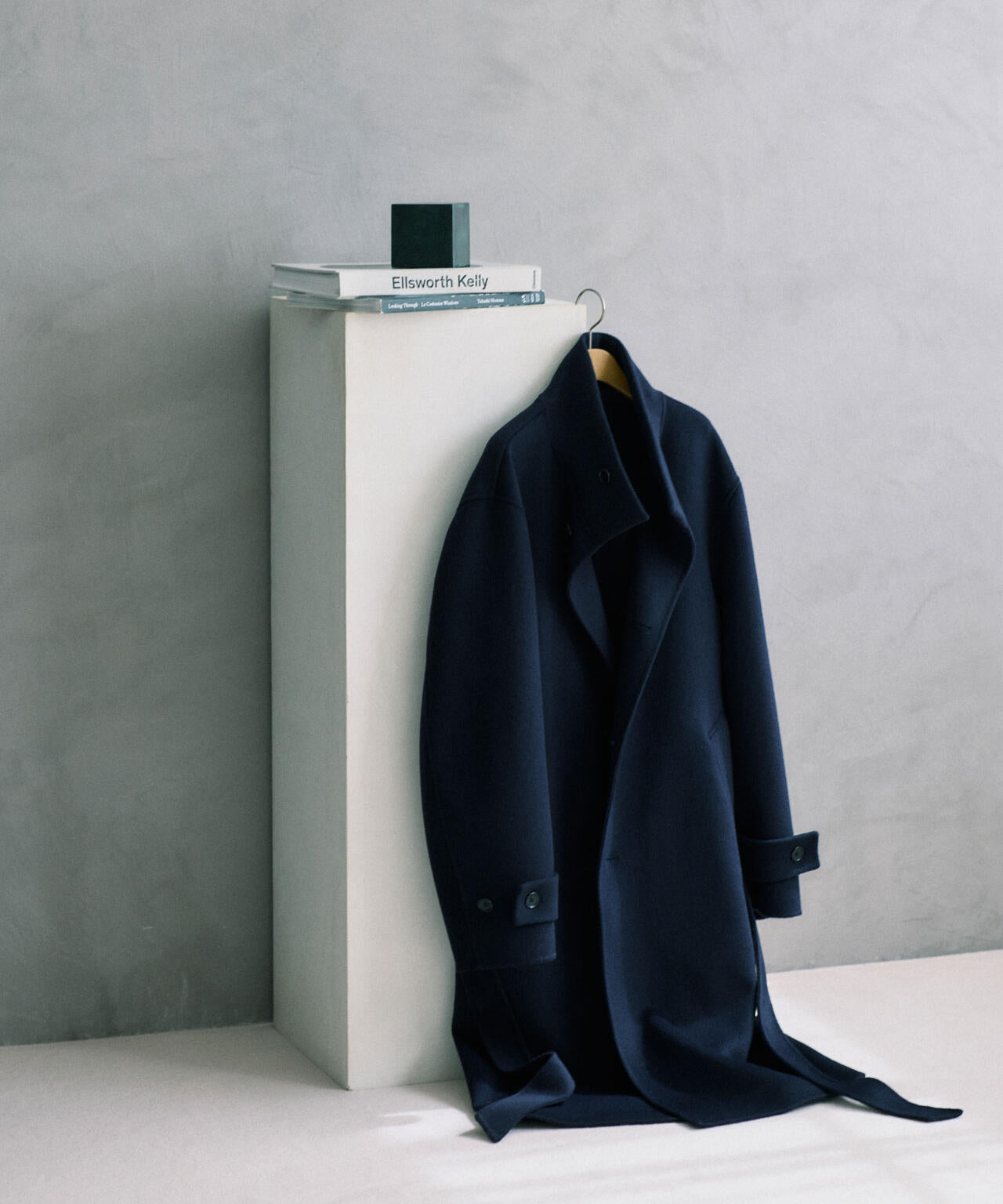 ウールリバースタンドベルテッドコート 6685211202