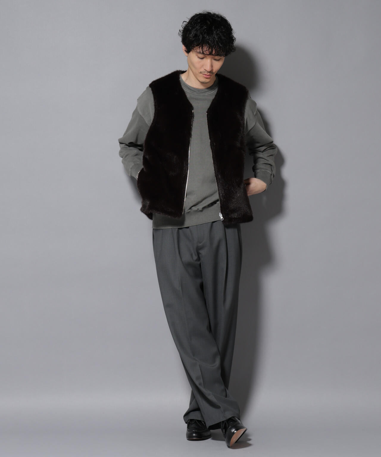 ｢西川ダウン(R)｣ FUSIONSYSTEMフェイクファーベスト 6685214208