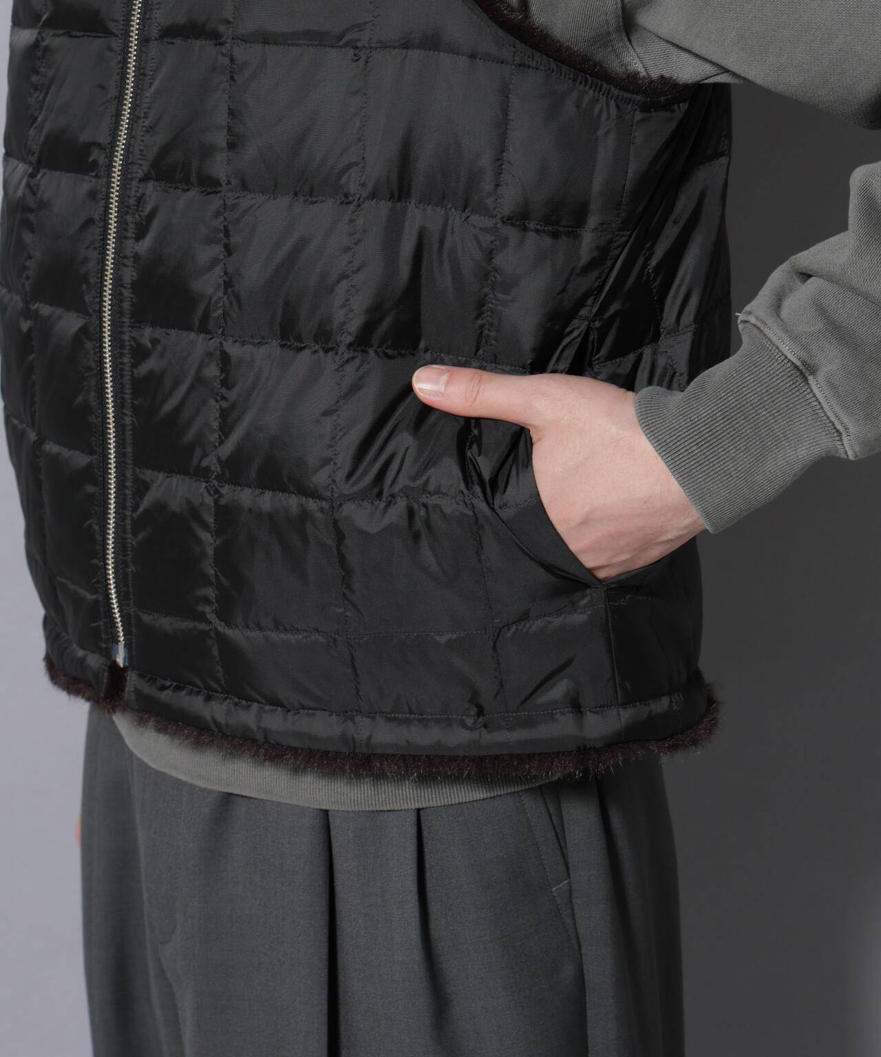 ｢西川ダウン(R)｣ FUSIONSYSTEMフェイクファーベスト 6685214208