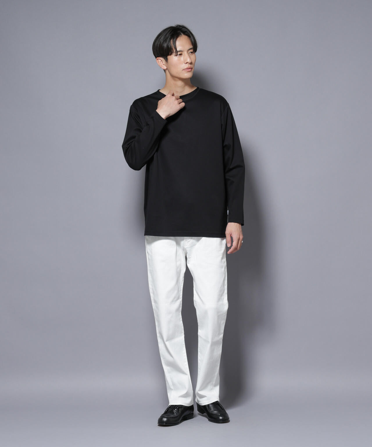 ｢NJ/CLUB｣モクロディ ボートネック サイドスリットTシャツ 6685223214