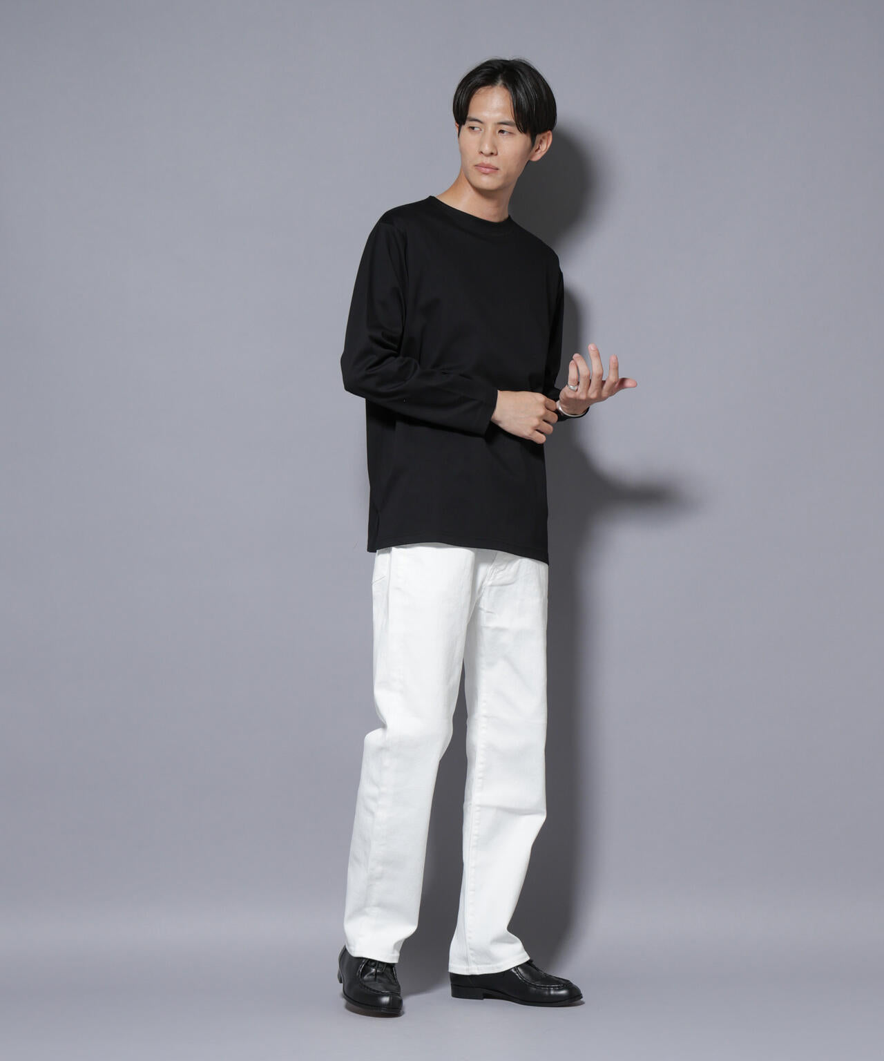 ｢NJ/CLUB｣モクロディ ボートネック サイドスリットTシャツ 6685223214