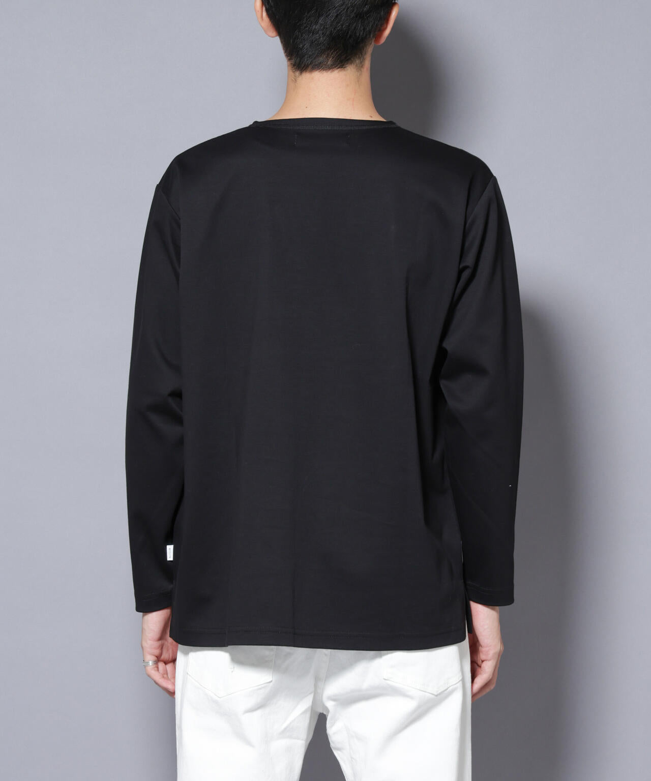 ｢NJ/CLUB｣モクロディ ボートネック サイドスリットTシャツ 6685223214