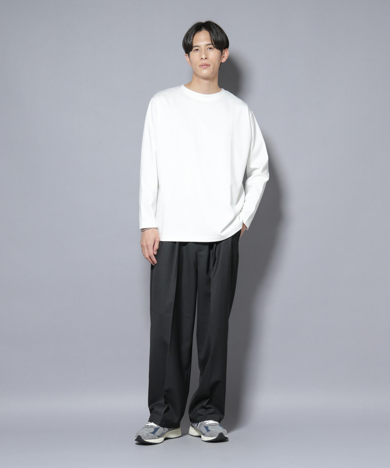 ｢NJ/CLUB｣モクロディ ボートネック サイドスリットTシャツ 6685223214