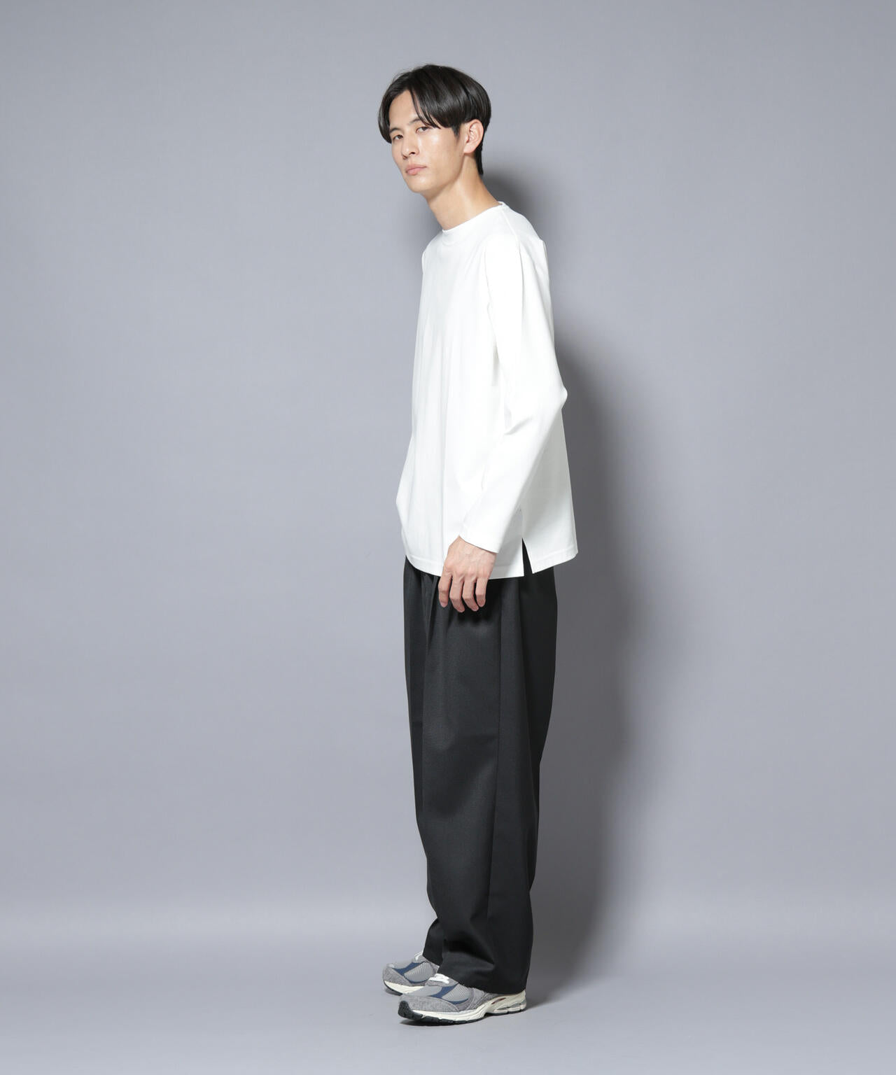 ｢NJ/CLUB｣モクロディ ボートネック サイドスリットTシャツ 6685223214