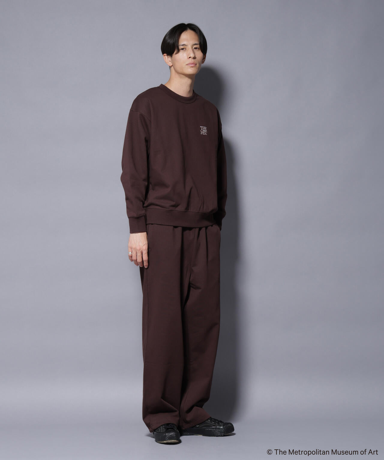 「The Met」ロゴ×アーカイブロゴ刺繍スウェット(セットアップ可) 6685223243