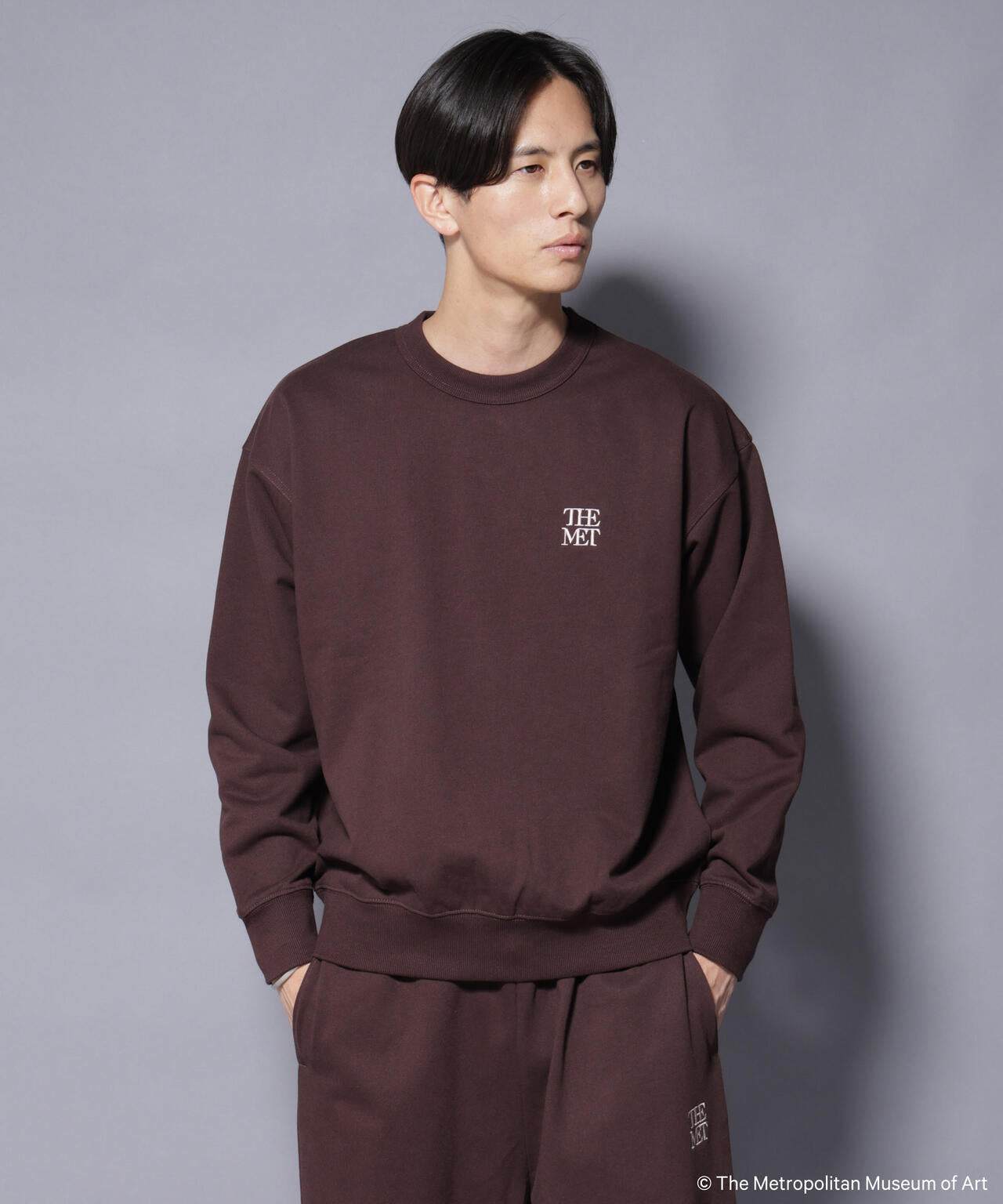 「The Met」ロゴ×アーカイブロゴ刺繍スウェット(セットアップ可) 6685223243