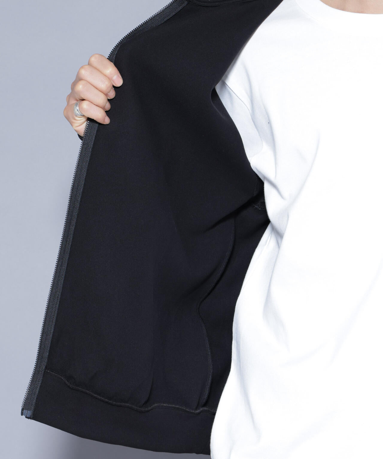 スーパーストレッチブラッシュドポンチブルゾン 6685223246