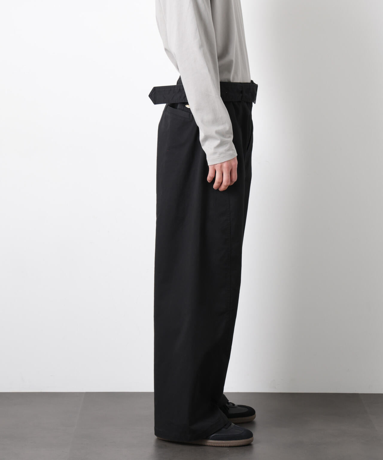 ｢ASSEMBLANC｣ベルテッド3Dパンツ 6686127211