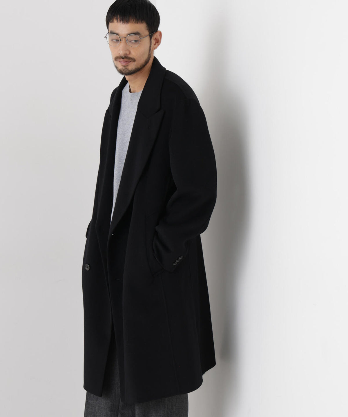 ｢ASSEMBLANC｣ カシミヤブレンドリバーピークドラペルダブルコート 6686211209