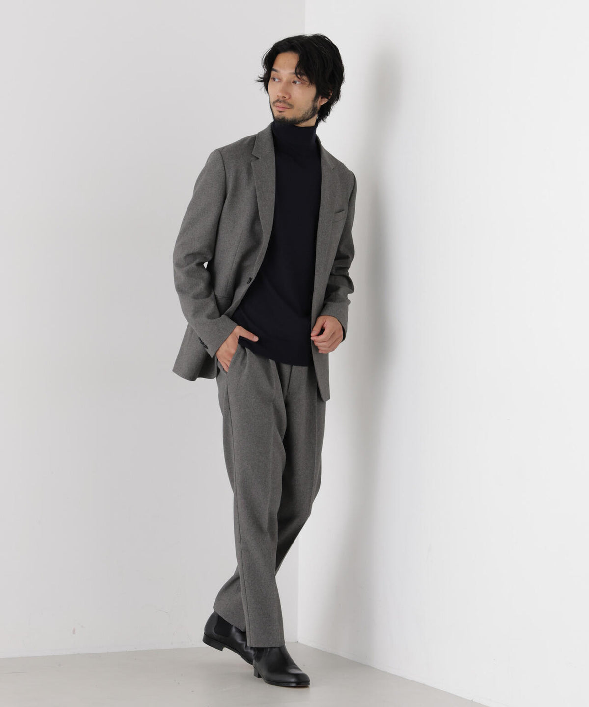 181cm　B:75 W:73 H:90 着用サイズ：L