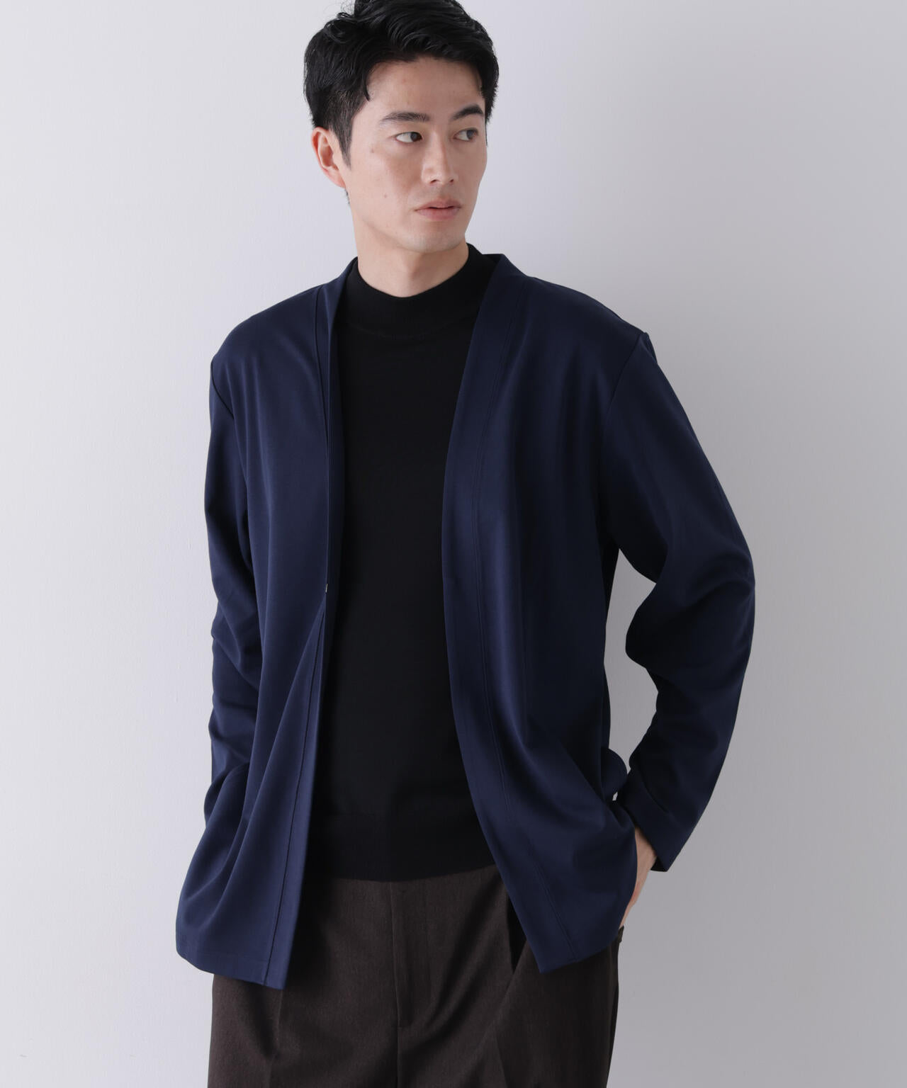 185cm　B:92 W:77 H:90 着用サイズ：L