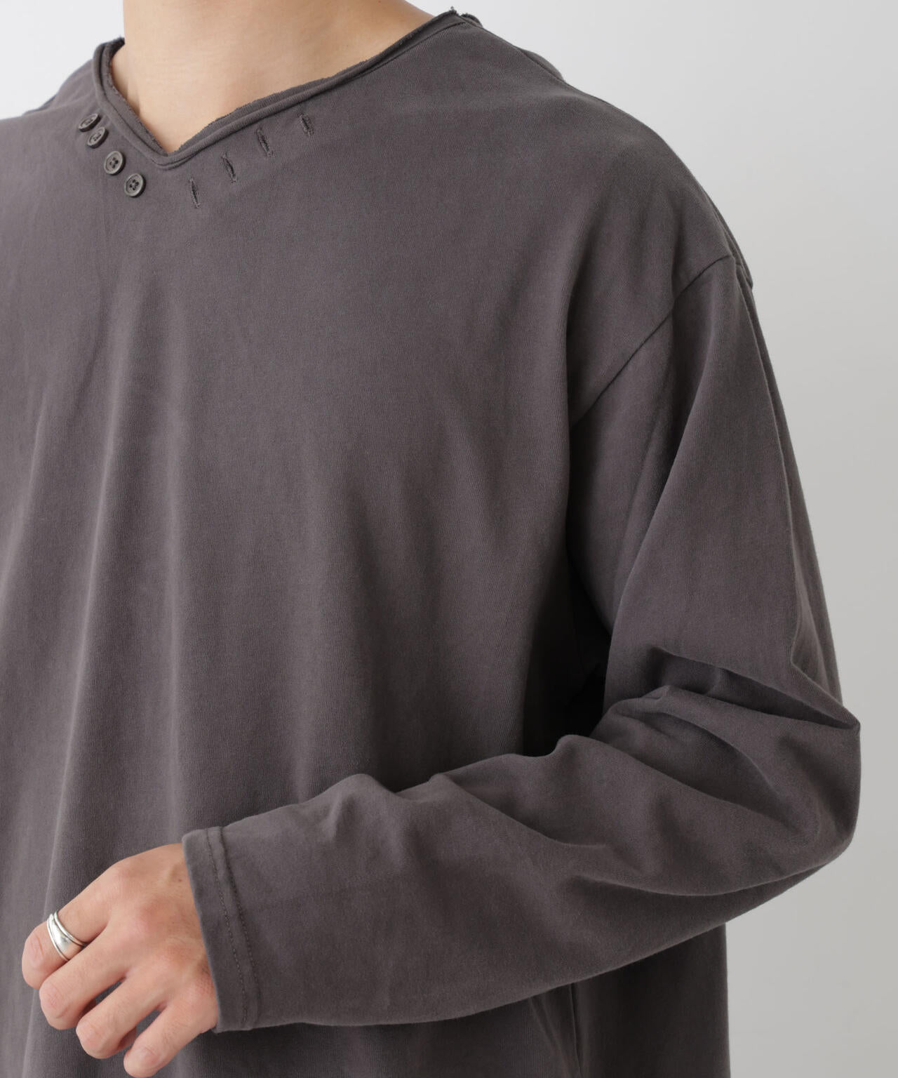「surplus」デザインヘンリーネックTシャツ 長袖 6686223214
