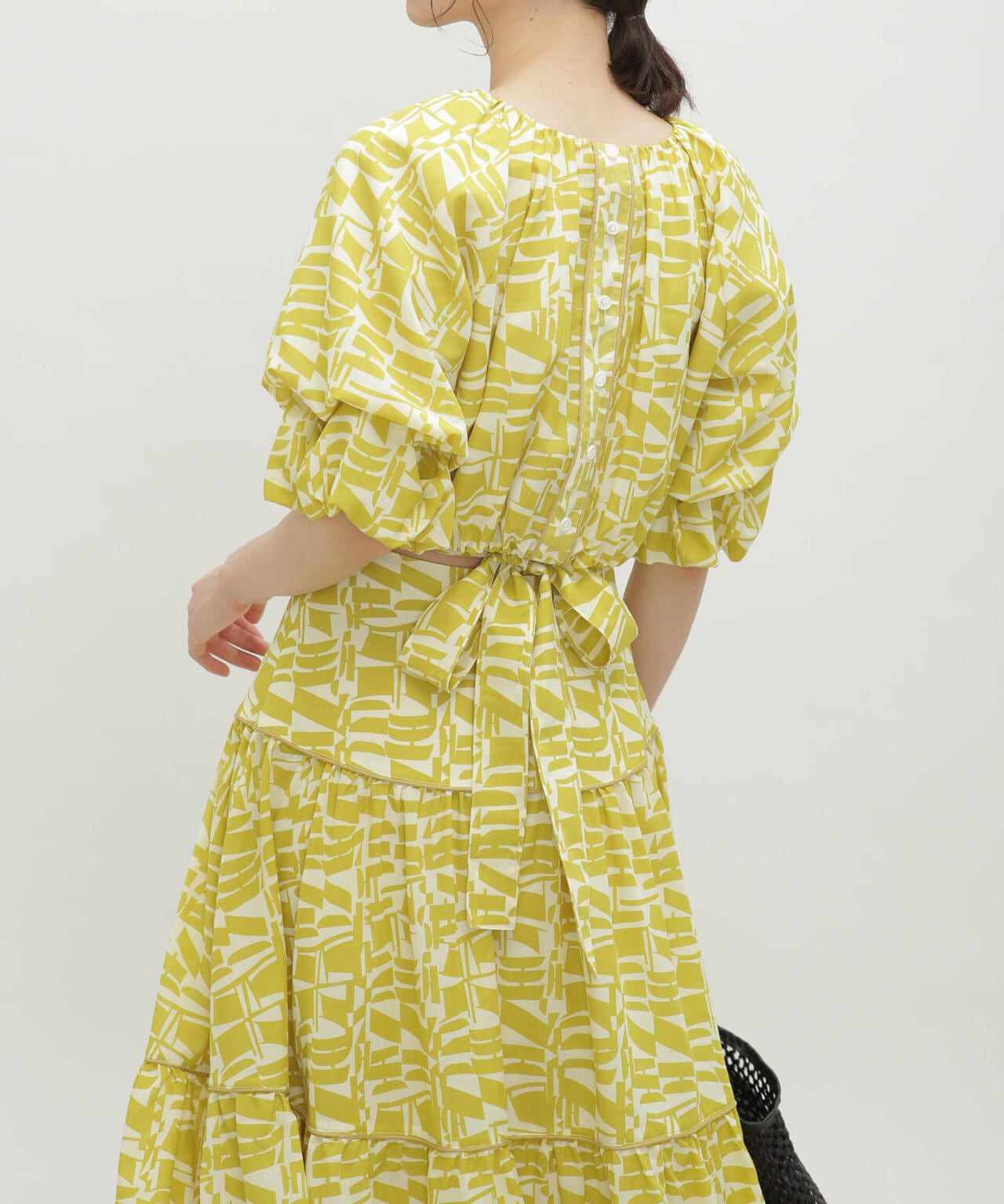 LB.03/幾何学柄バルーンスリーブブラウス 6693121309