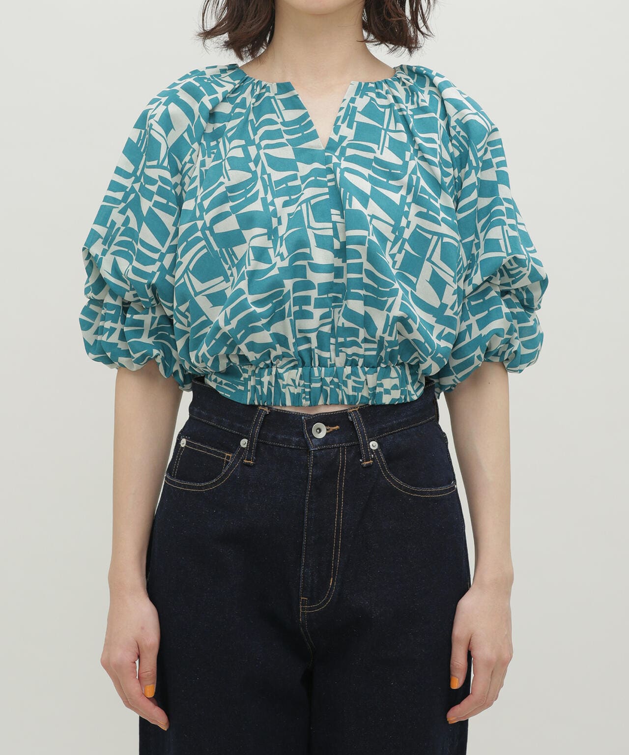 LB.03/幾何学柄バルーンスリーブブラウス 6693121309