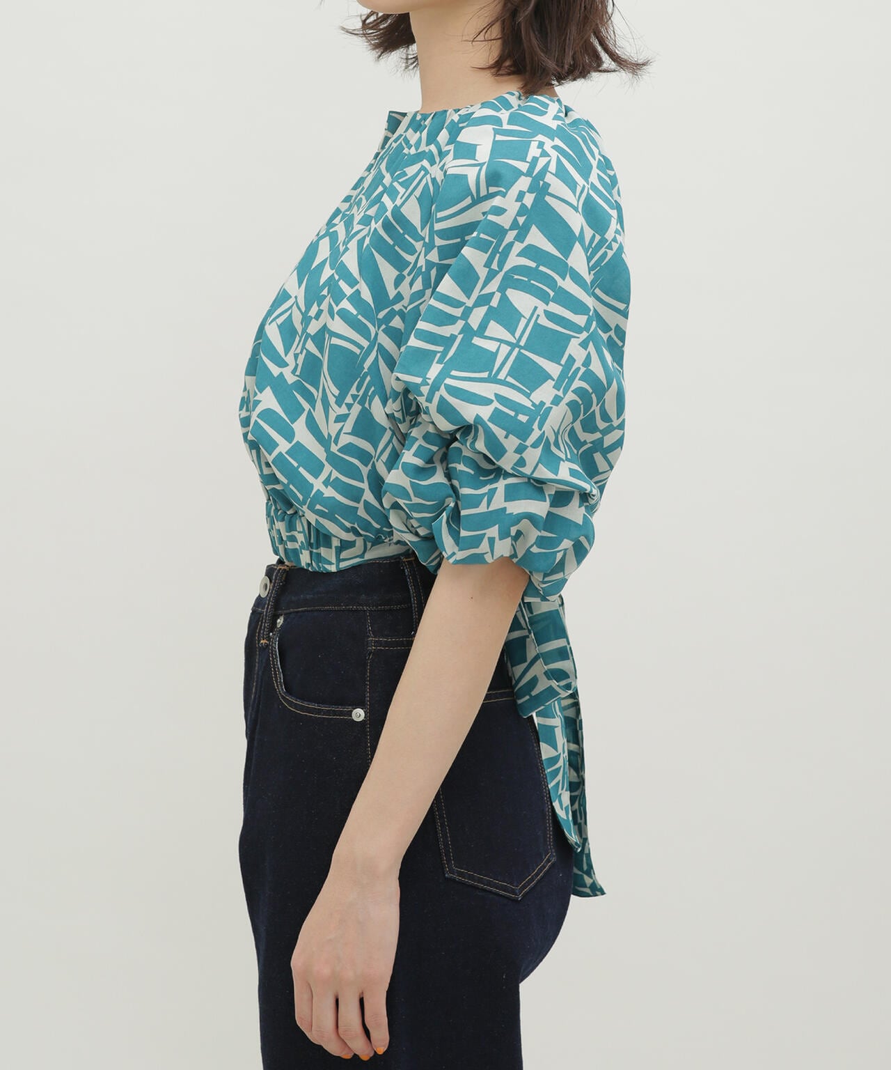 LB.03/幾何学柄バルーンスリーブブラウス 6693121309