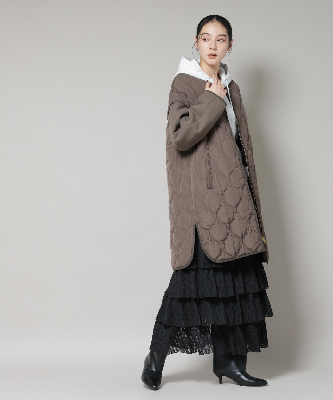 異素材コンビキルティングノーカラーコート 6695211305