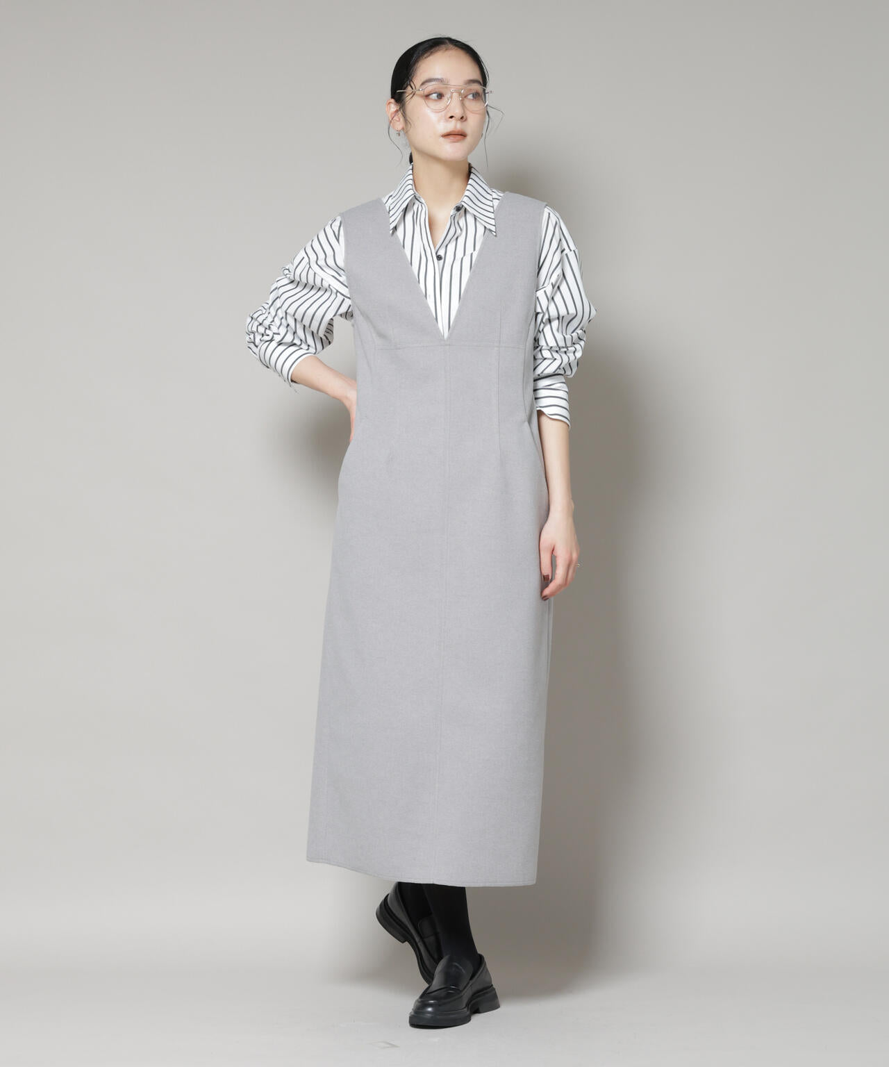 ニードルジャージーVネックワンピース 6695219320