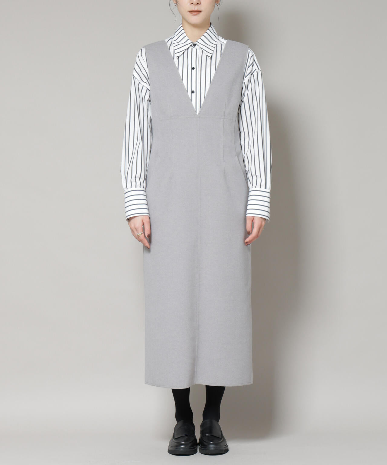 ニードルジャージーVネックワンピース 6695219320