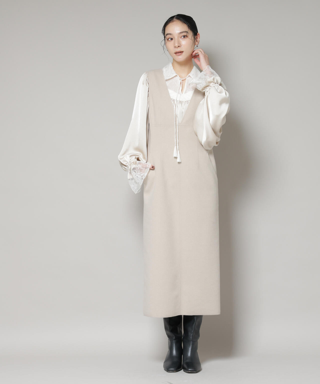 ニードルジャージーVネックワンピース 6695219320