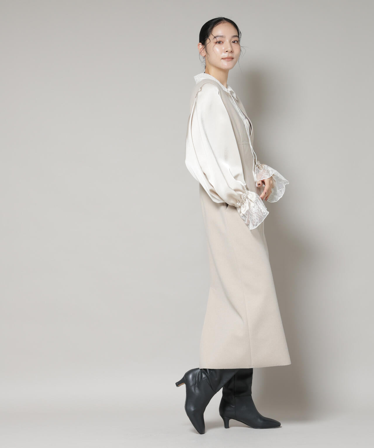 ニードルジャージーVネックワンピース 6695219320