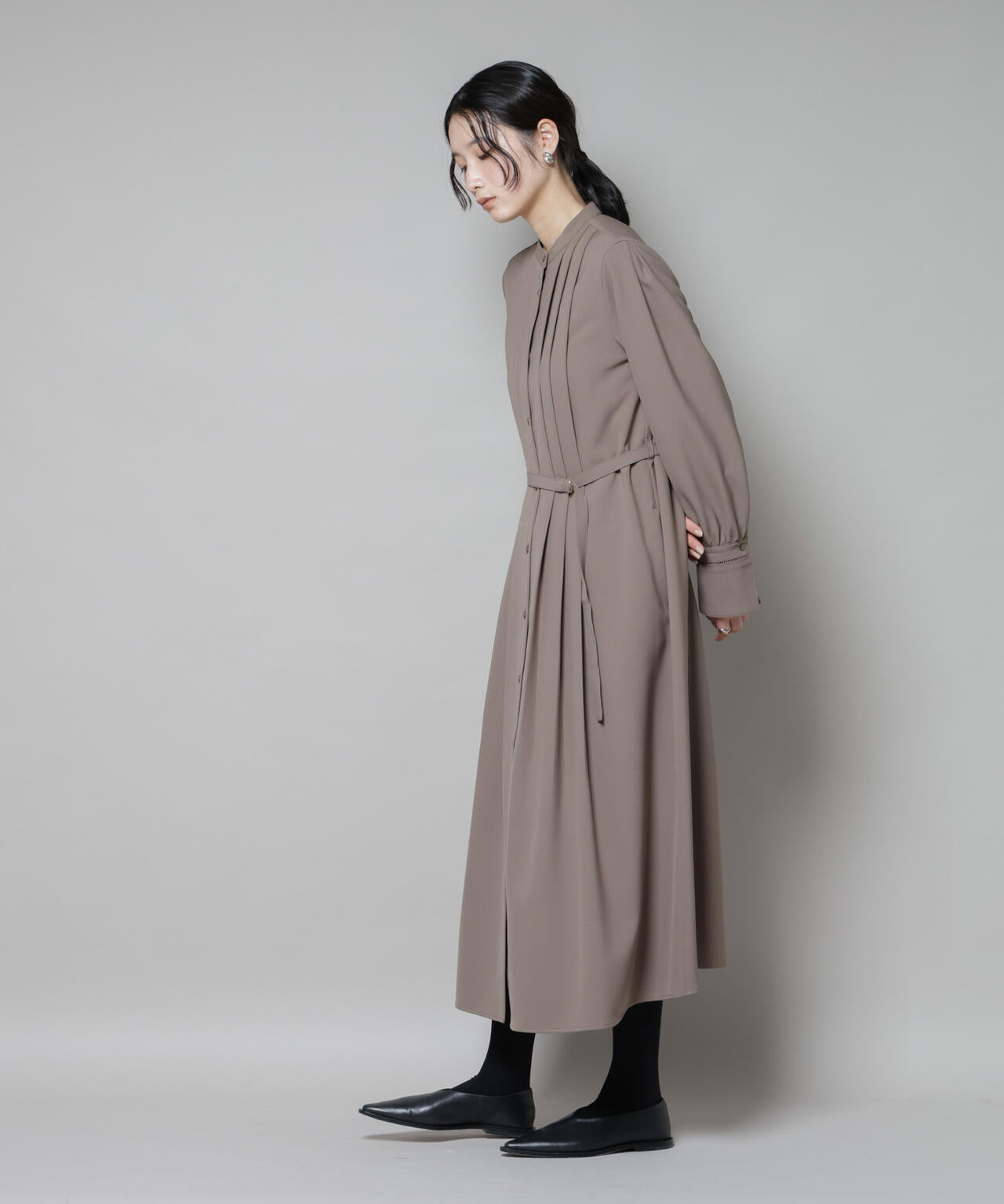 ダブルクロスベルト付きタックワンピース 6695219324