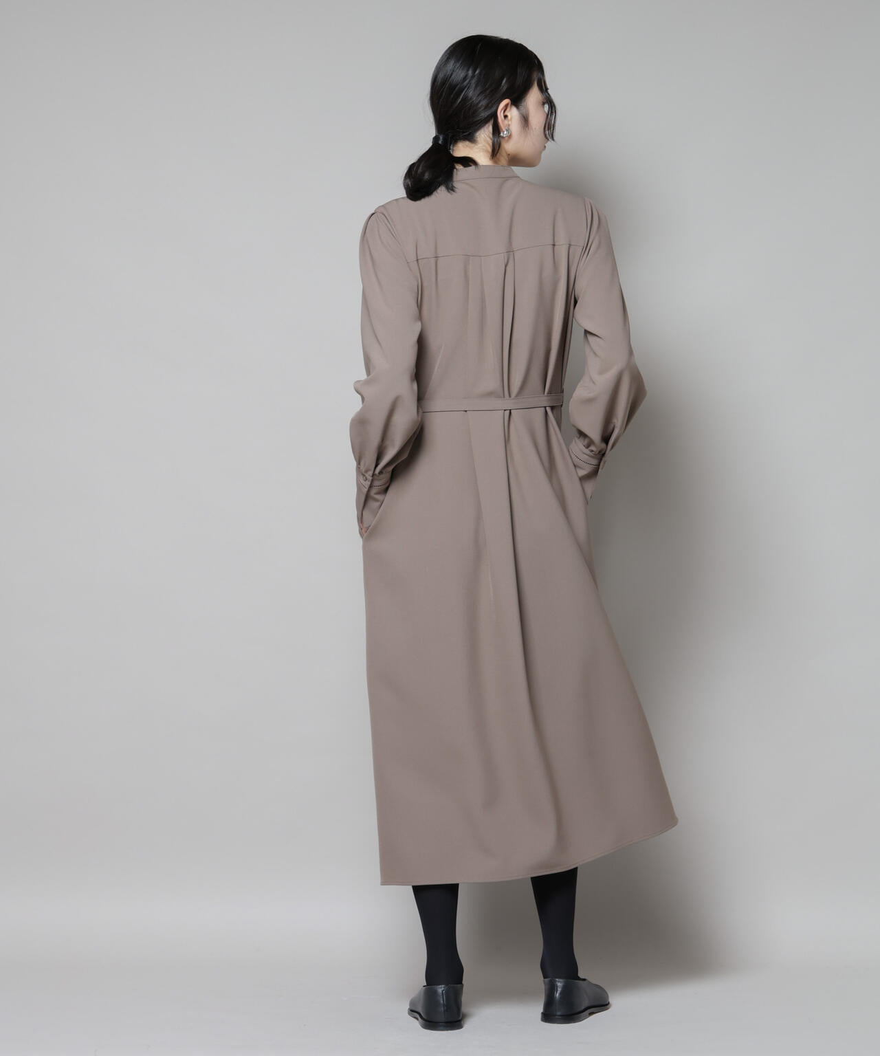 ダブルクロスベルト付きタックワンピース 6695219324