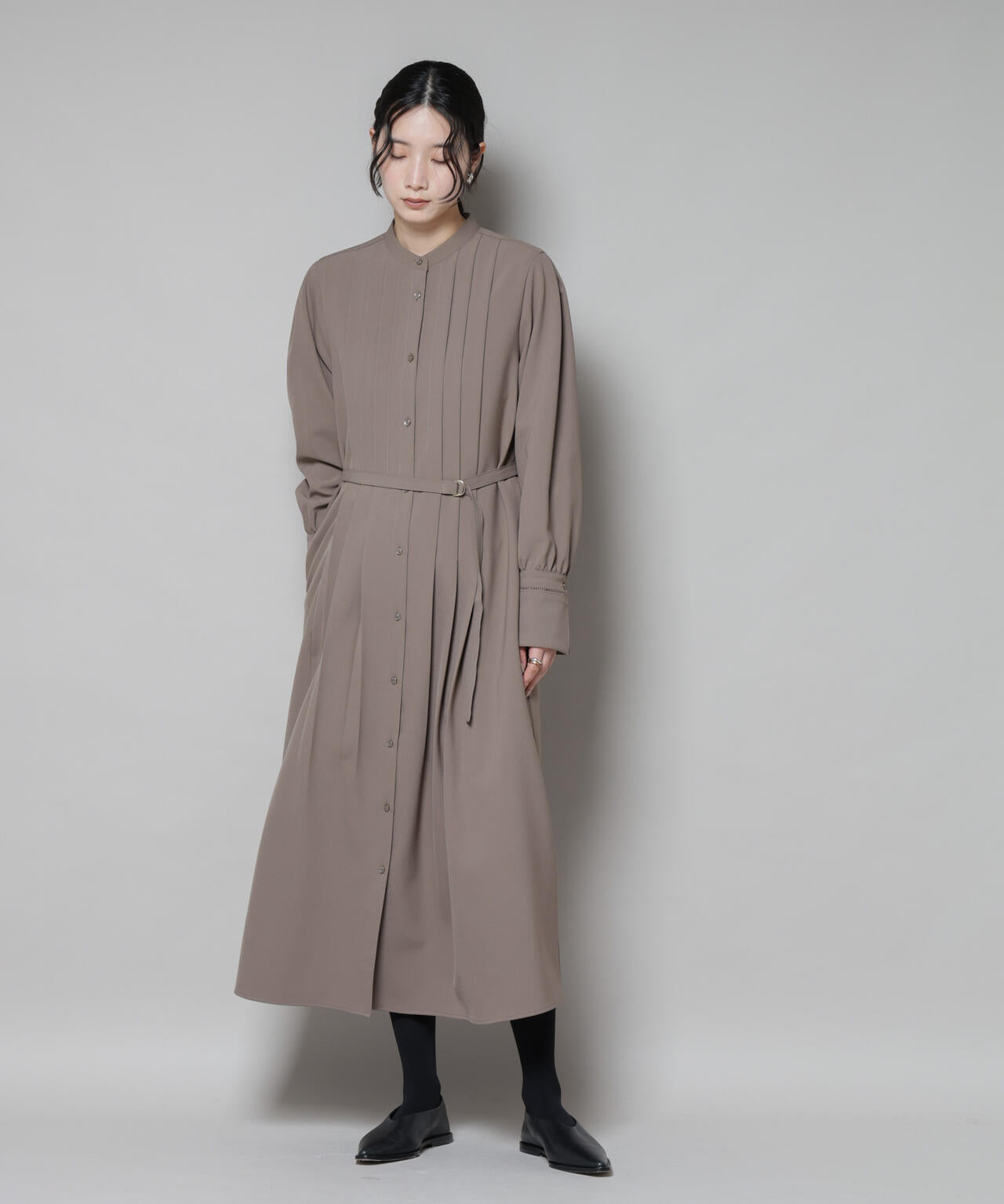 ダブルクロスベルト付きタックワンピース 6695219324