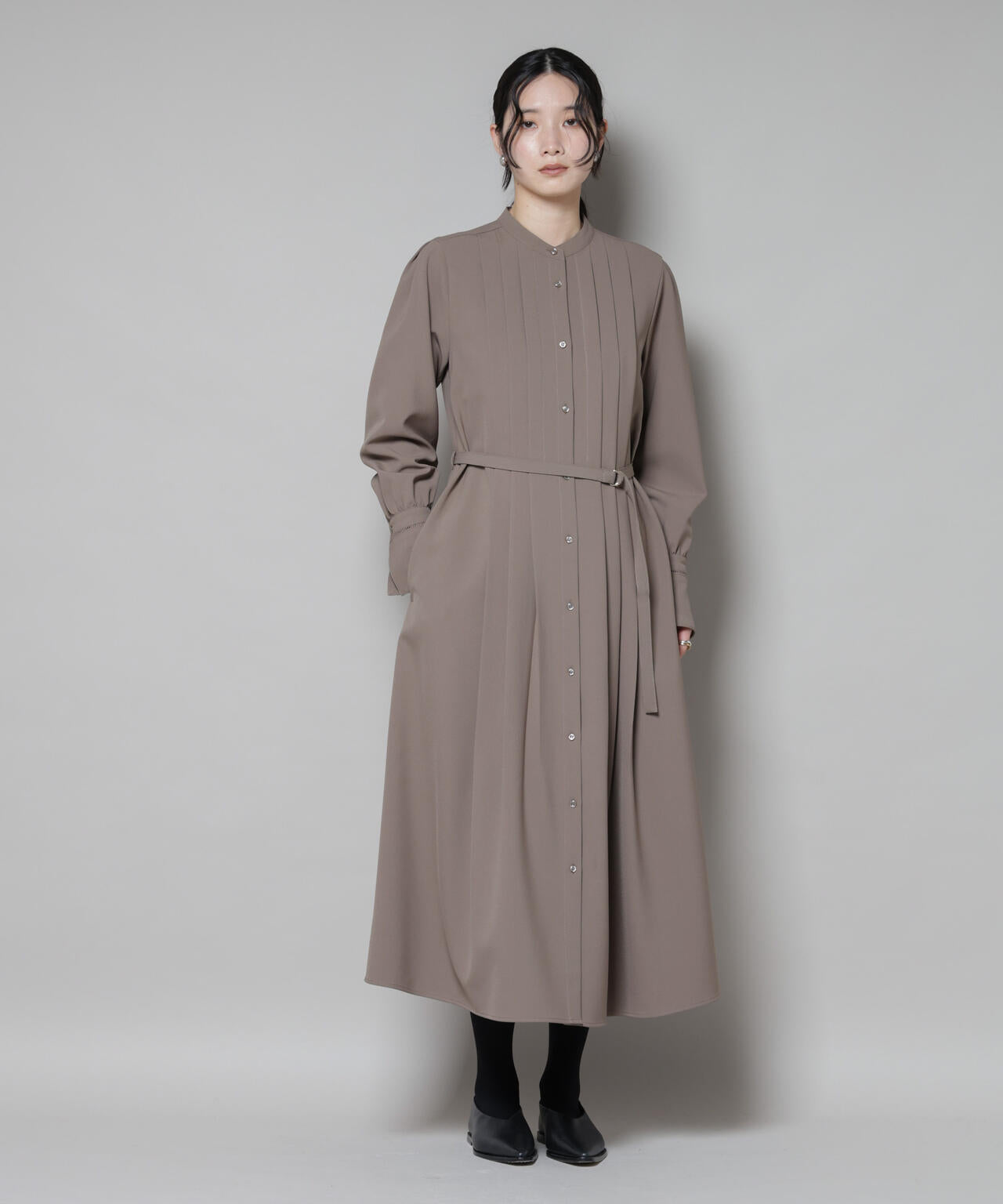 ダブルクロスベルト付きタックワンピース 6695219324