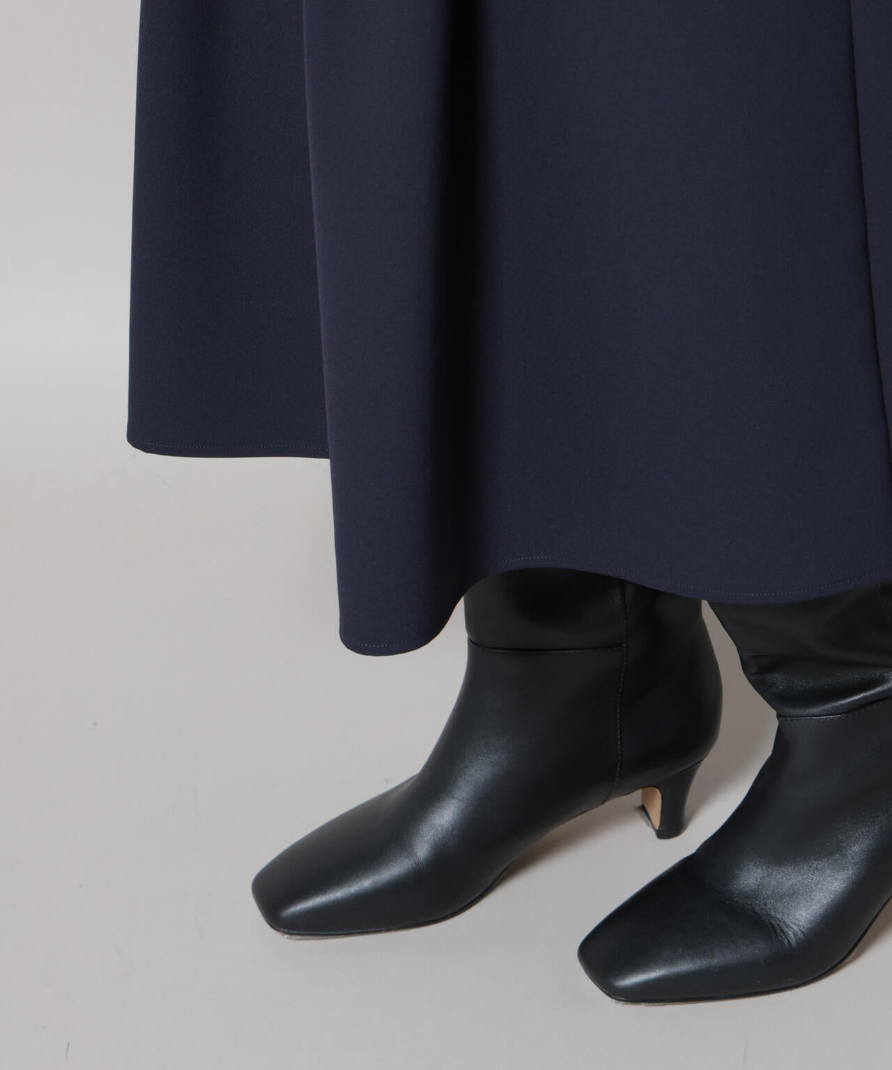 ダブルクロスベルト付きタックワンピース 6695219324