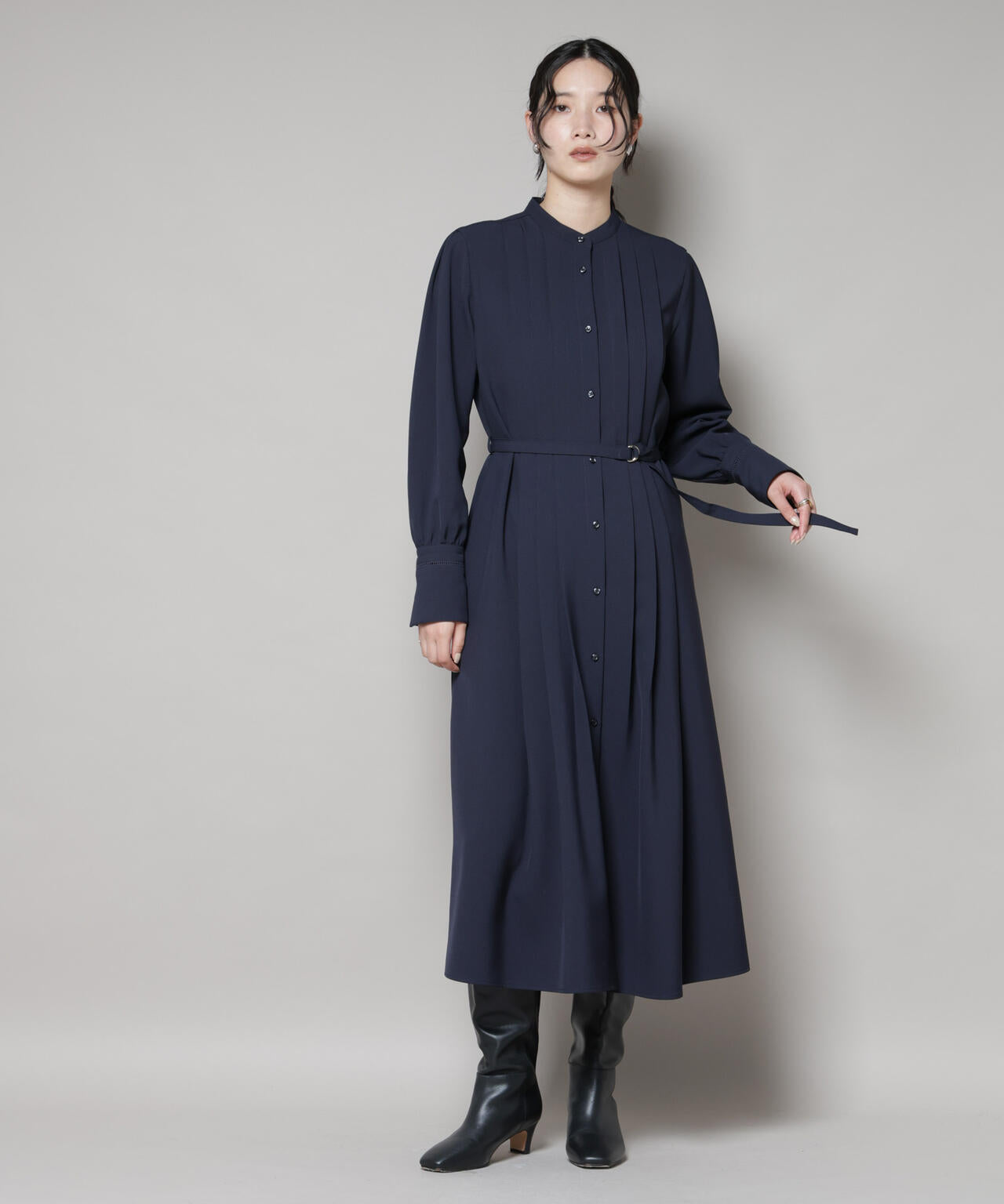 ダブルクロスベルト付きタックワンピース