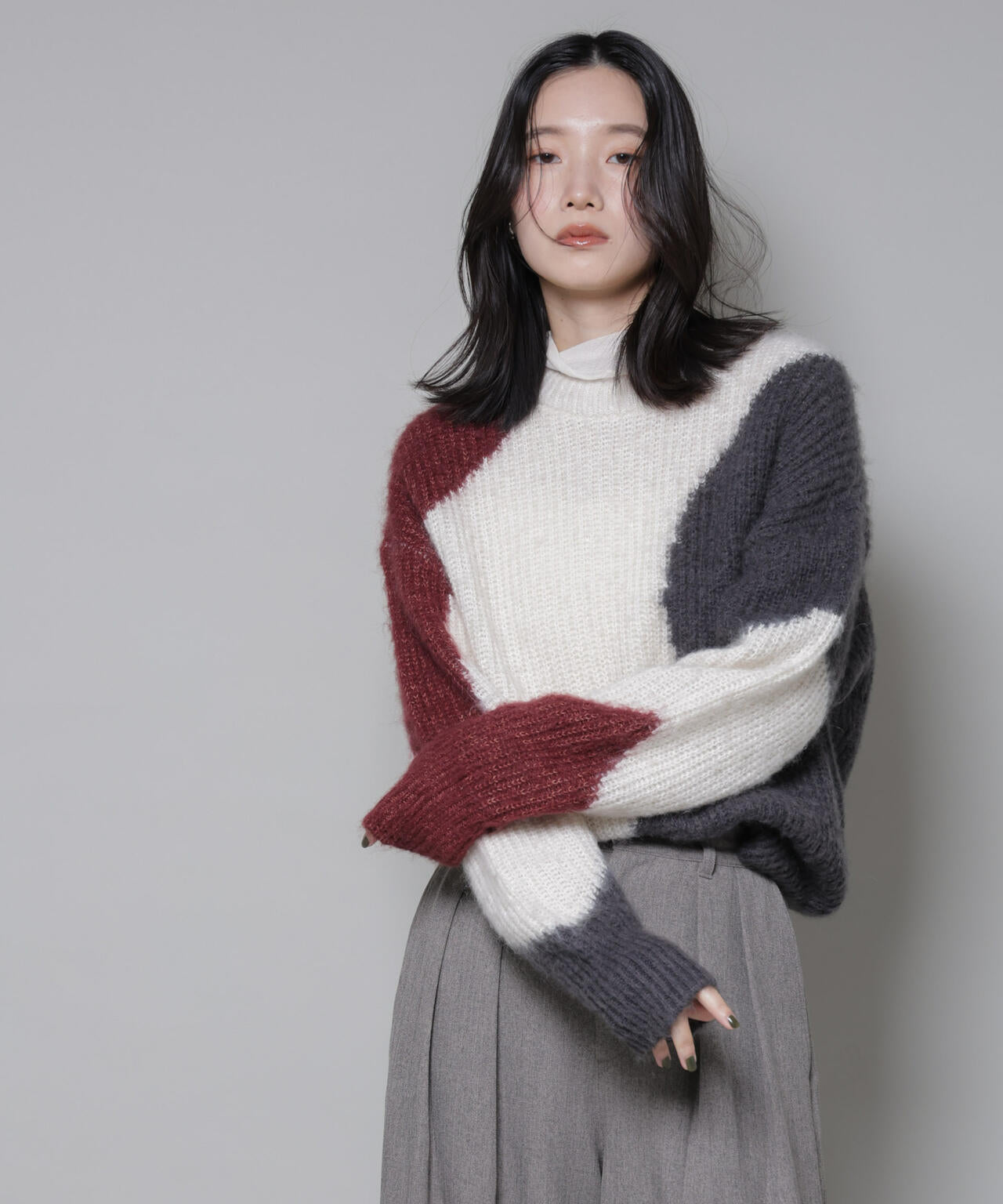 モヘヤ起毛カーブパターンブロッキングニット 6695222337