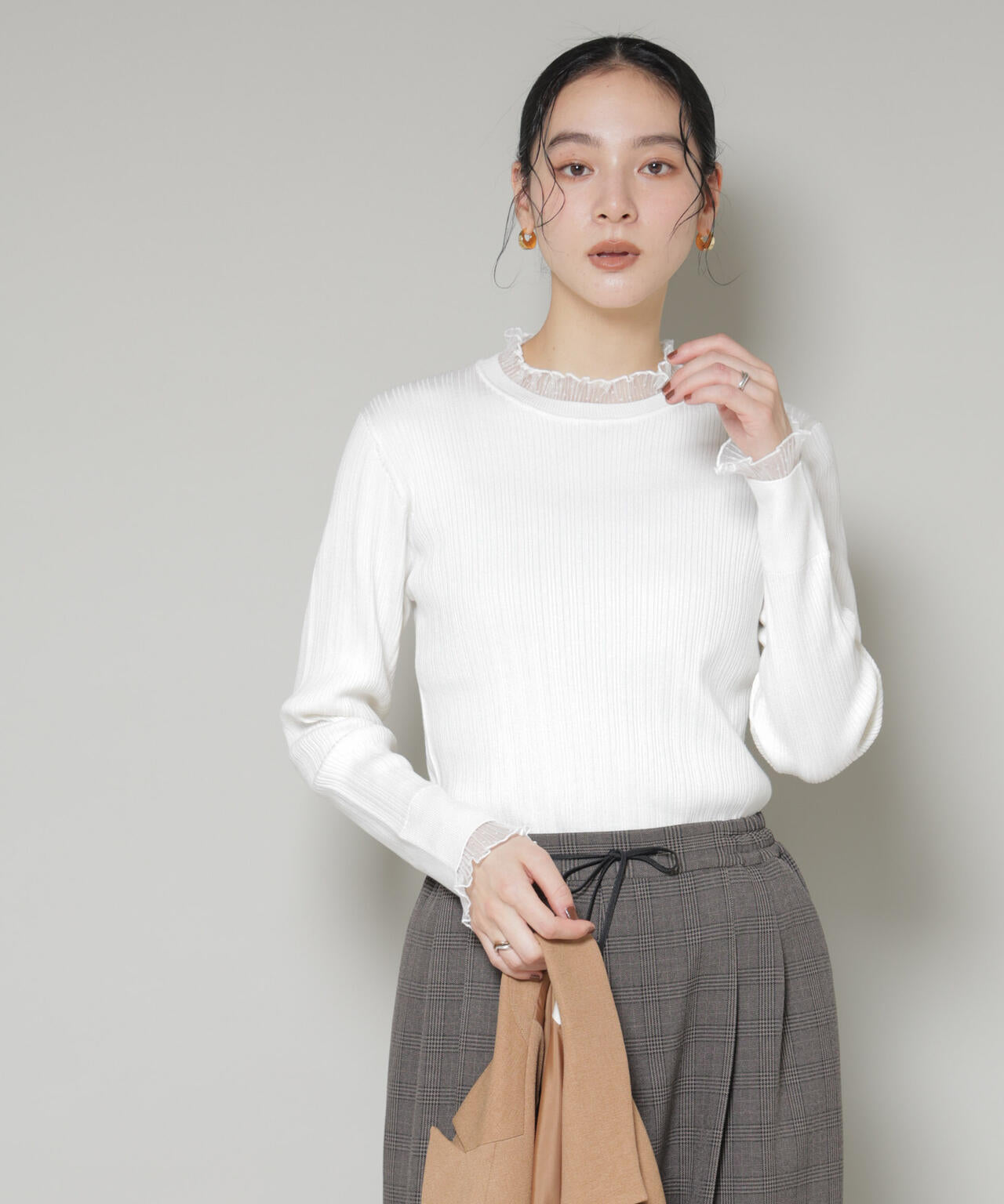 ホホバオイル加工チュールフリル付きランダムリブニット 6695222342